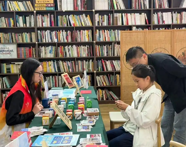 为大中小学与社区同享教育资源共同展开